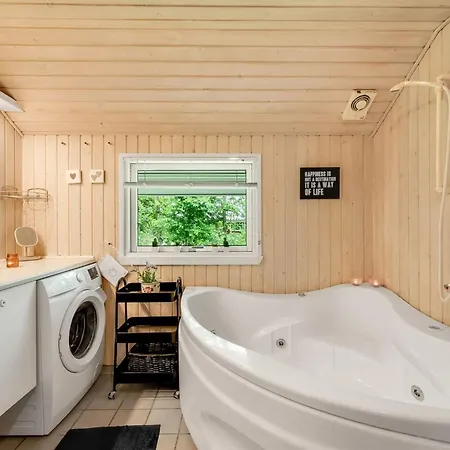 Dom wakacyjny Wenche - 600m To The Fjord By Interhome *