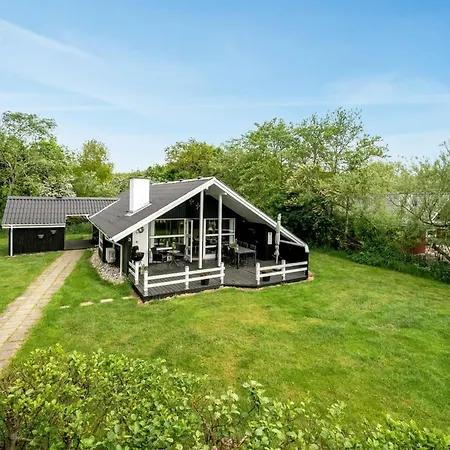 Wenche - 600m To The Fjord By Interhome *