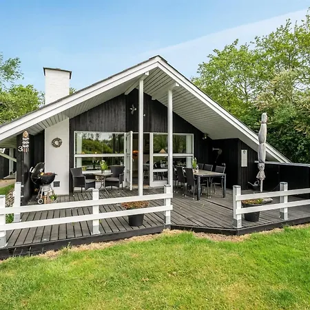 Wenche - 600m To The Fjord By Interhome Hemmet