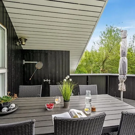 Wenche - 600m To The Fjord By Interhome